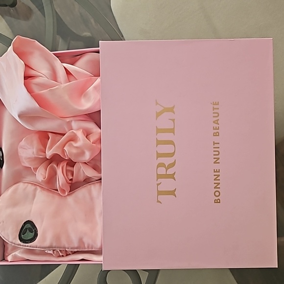 Truly Bonne Nuit Beauté - Picture 4 of 4
